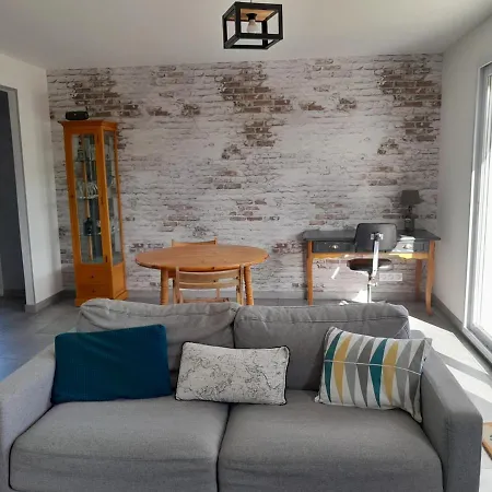 Pavillon 200m De La 度假居 吕克索梅